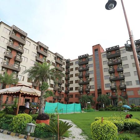 Resortharekrishnaorchid Vrindāvan Extérieur photo
