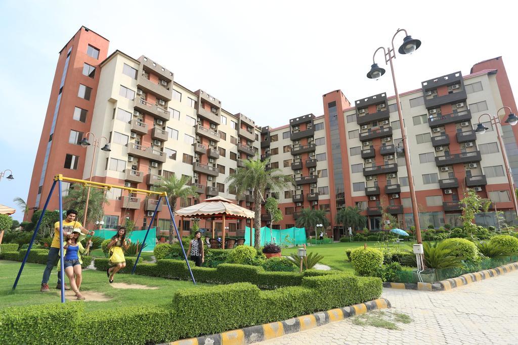 Resortharekrishnaorchid Vrindāvan Extérieur photo