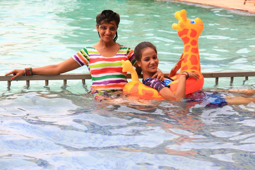Resortharekrishnaorchid Vrindāvan Extérieur photo